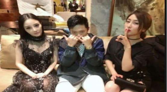 吃瓜群众图片娱乐圈